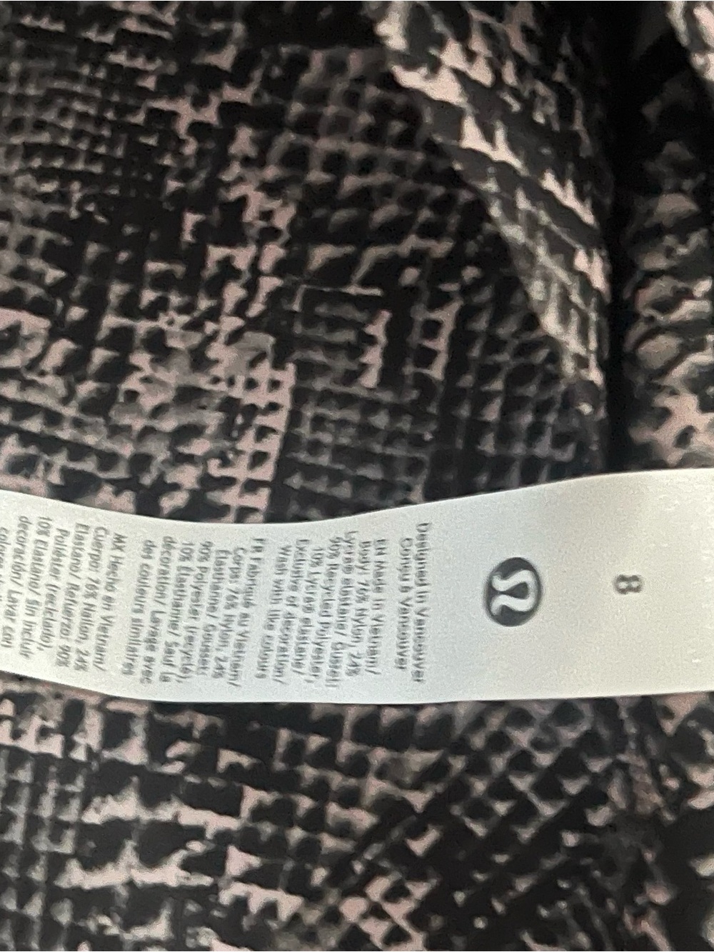 Lululemon Snake Print glow up High-Rise Leggings - Black/Grey - Picture 4 of 5